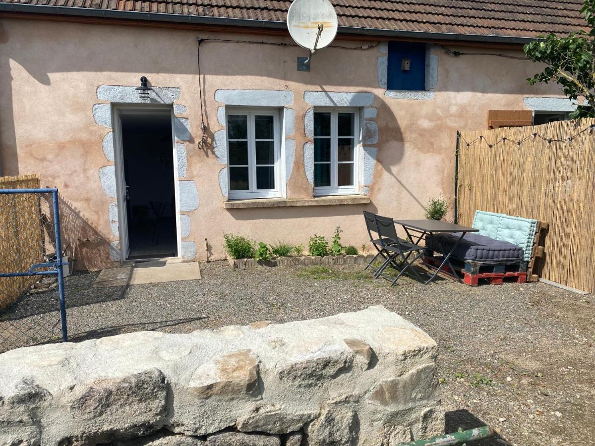 Le Patis Karadok - Le Gite A La Ferme Du Karadok'Inn Mesvres المظهر الخارجي الصورة
